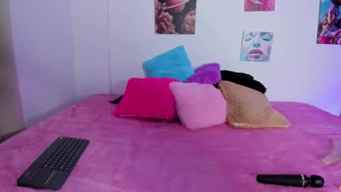 Snapshot of mia_purplee chatting on 11, 11, 2025 mia_purplee online show from 11, 11, 2025