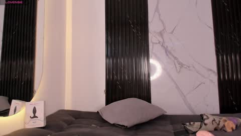 Mia online show from 3, 12, 2024