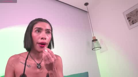 Mia Reeves online show from 5, 3, 2026