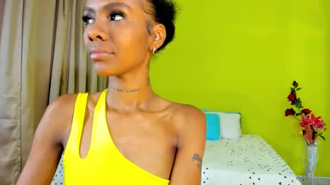 Mia online show from 6, 11, 2025