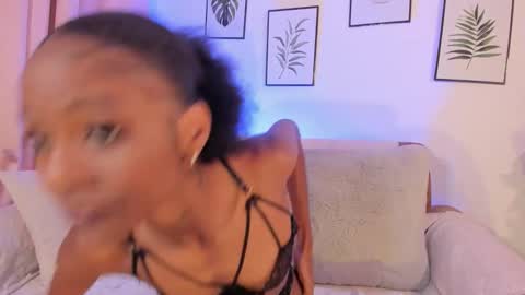 Mia online show from 25, 11, 2025