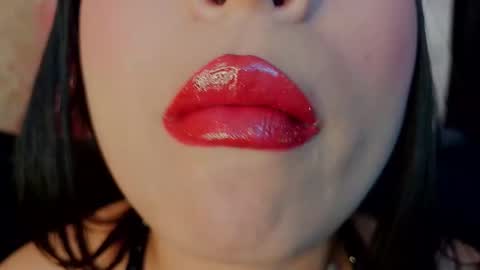 Mia online show from 8, 1, 2026