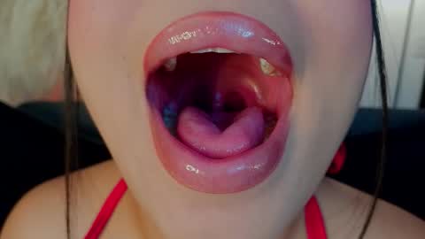 Mia online show from 13, 1, 2026