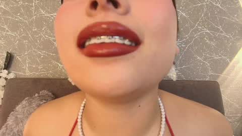 Mia Roux online show from 8, 2, 2025