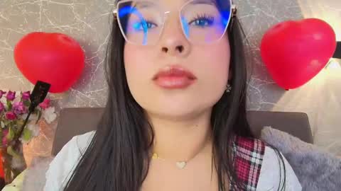 Mia Roux online show from 17, 2, 2025