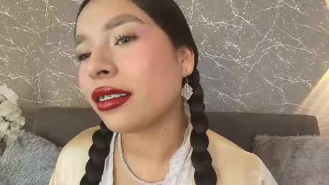 Mia Roux online show from 1, 3, 2025