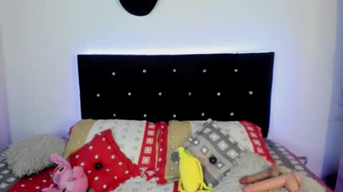 Mia Roux online show from 16, 3, 2026