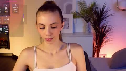 Snapshot of mia_silk chatting on 21, 11, 2025 Mia online show from 21, 11, 2025