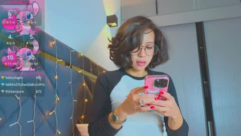 Mia online show from 12, 1, 2025