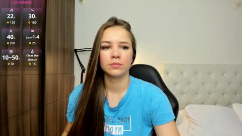 Snapshot of mia_speencer chatting on 19, 11, 2025 Mia online show from 19, 11, 2025