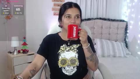 Mia  online show from 21, 12, 2025