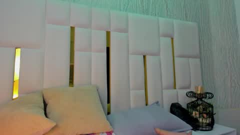 Snapshot of mia_vy chatting on 24, 2, 2026 mia_vy online show from 24, 2, 2026