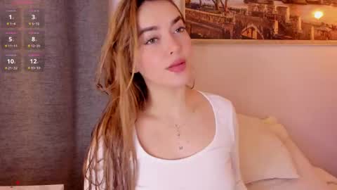 Mia White  online show from 7, 3, 2025