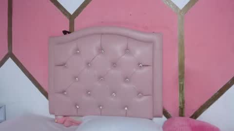 Mia online show from 5, 1, 2026