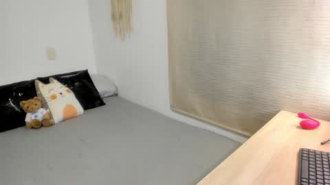 Snapshot of mia_xgray chatting on 29, 1, 2025 Mia online show from 29, 1, 2025