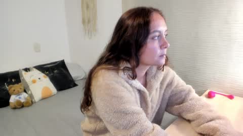 Snapshot of mia_xgray chatting on 8, 2, 2025 Mia online show from 8, 2, 2025