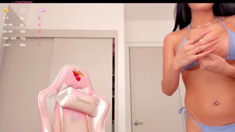 Snapshot of mia_yourmommy chatting on 18, 12, 2024 online show from 18, 12, 2024