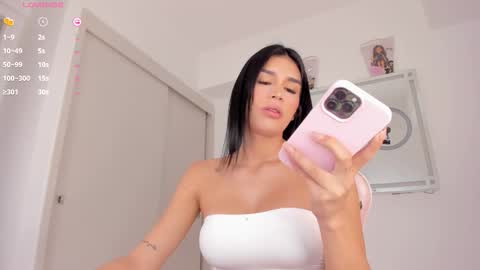 Snapshot of mia_yourmommy chatting on 13, 9, 2025 online show from 13, 9, 2025