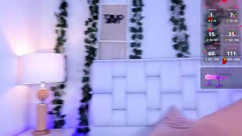 Mia online show from 4, 12, 2025