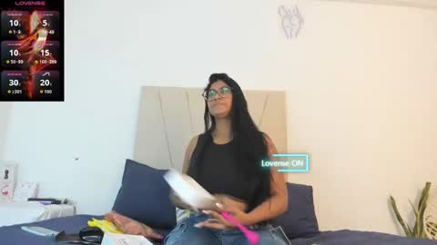 Mia  online show from 24, 9, 2025