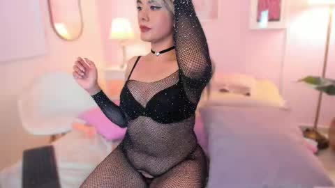 Mia  online show from 18, 2, 2026