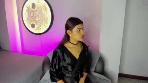 Mia online show from 28, 9, 2025