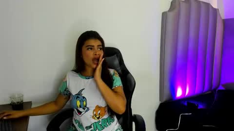 Mia online show from 19, 10, 2025