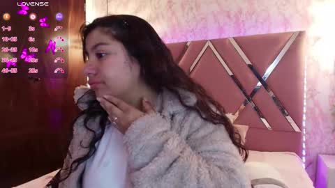 Snapshot of miaa_smiith1 chatting on 3, 3, 2025 miaa_smiith1 online show from 3, 3, 2025