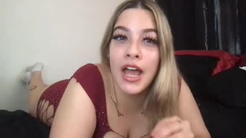 Snapshot of miaaasturbate chatting on 22, 10, 2025 Mia Moji online show from 22, 10, 2025