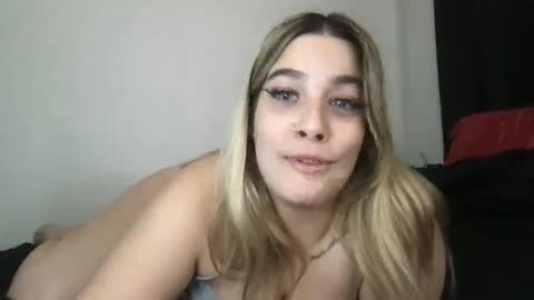 Snapshot of miaaasturbate chatting on 16, 11, 2025 Mia Moji online show from 16, 11, 2025