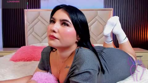 Miaa Farrel online show from 8, 1, 2026