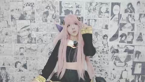 Mia online show from 4, 10, 2025