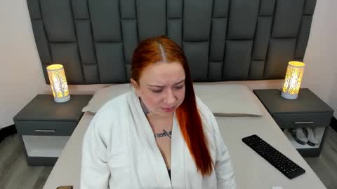 mia red hair molly short hair online show from 12, 1, 2025