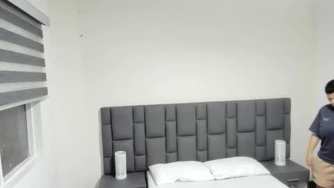 mia red hair molly short hair online show from 21, 1, 2025