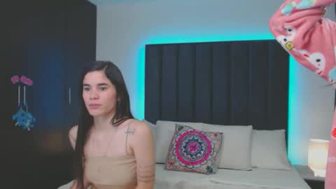 miaandnaty1 online show from 3, 1, 2025