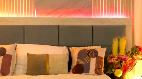 Snapshot of miacharm1 chatting on 18, 11, 2025 Mia online show from 18, 11, 2025