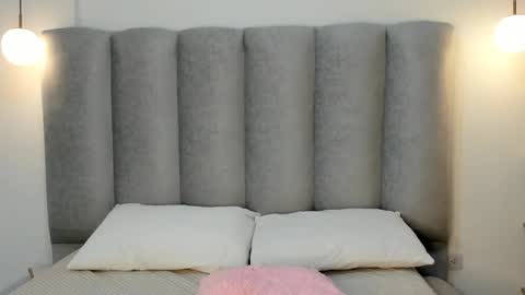 Snapshot of miacleark chatting on 14, 12, 2025 miacleark online show from 14, 12, 2025