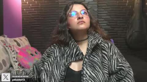 Mia online show from 1, 11, 2025