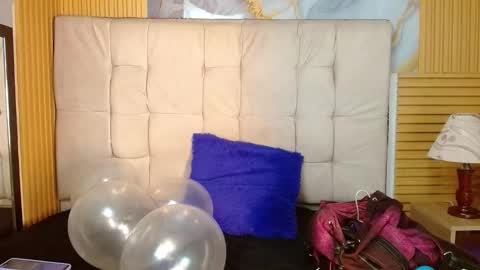 miadoll303av online show from 8, 10, 2025