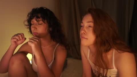 Snapshot of miafleur chatting on 22, 11, 2025 Mia online show from 22, 11, 2025