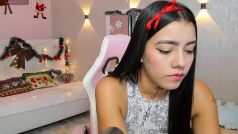 Mia Gomez online show from 28, 12, 2024
