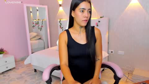 Mia Gomez online show from 6, 2, 2025