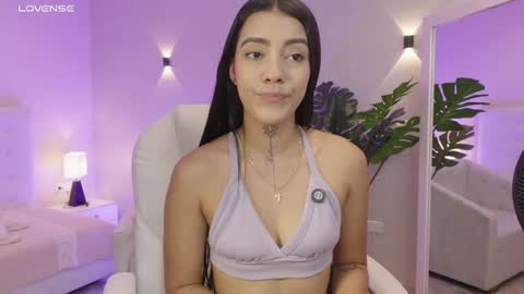 Mia Gomez online show from 17, 9, 2025