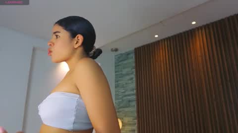 Snapshot of miagomezx chatting on 22, 2, 2026 miagomezx online show from 22, 2, 2026