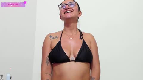 Mia  online show from 30, 9, 2025