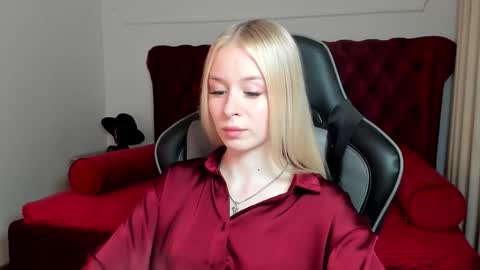 Snapshot of miagraces chatting on 20, 10, 2025 Mia online show from 20, 10, 2025