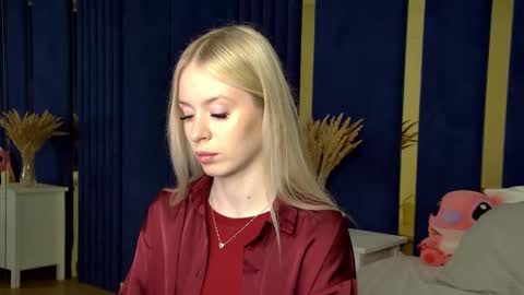 Snapshot of miagraces chatting on 11, 11, 2025 Mia online show from 11, 11, 2025