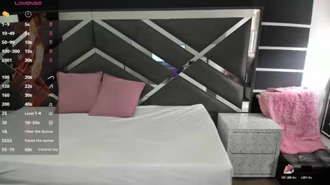 MIA HOTMEZ online show from 20, 11, 2025