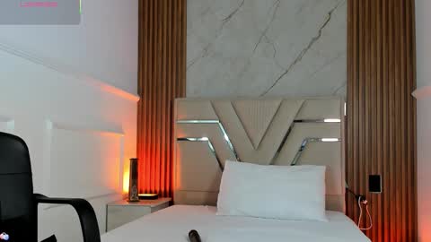 Miah  Sens online show from 22, 11, 2025