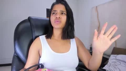 Snapshot of miahsex69 chatting on 22, 10, 2025 miahsex69 online show from 22, 10, 2025